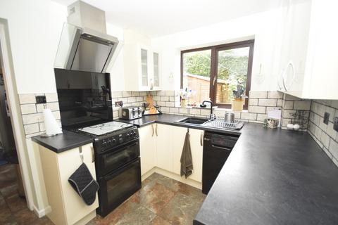 4 bedroom detached house for sale, Walnut Drive, Whitchurch
