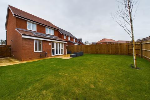 3 bedroom detached house for sale, Whitwell Drive, Drakelow