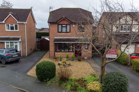3 bedroom detached house for sale - Meadow Rise, Winsford