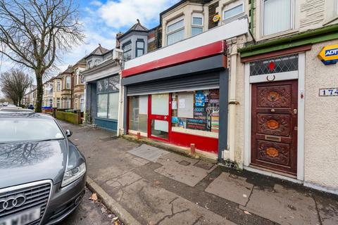Retail property (out of town) to rent, Corporation Road, Cardiff