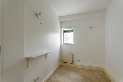 2 bedroom flat for sale, Quayside House, Canary Wharf, London, E14