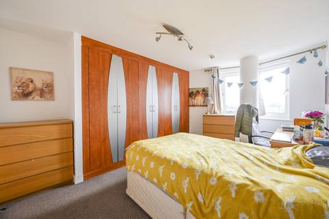 2 bedroom flat to rent, New Atlas Wharf, Canary Wharf, London, E14