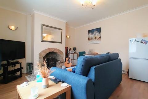 15 Albert Street, Thornton, Bradford, BD13 3ER