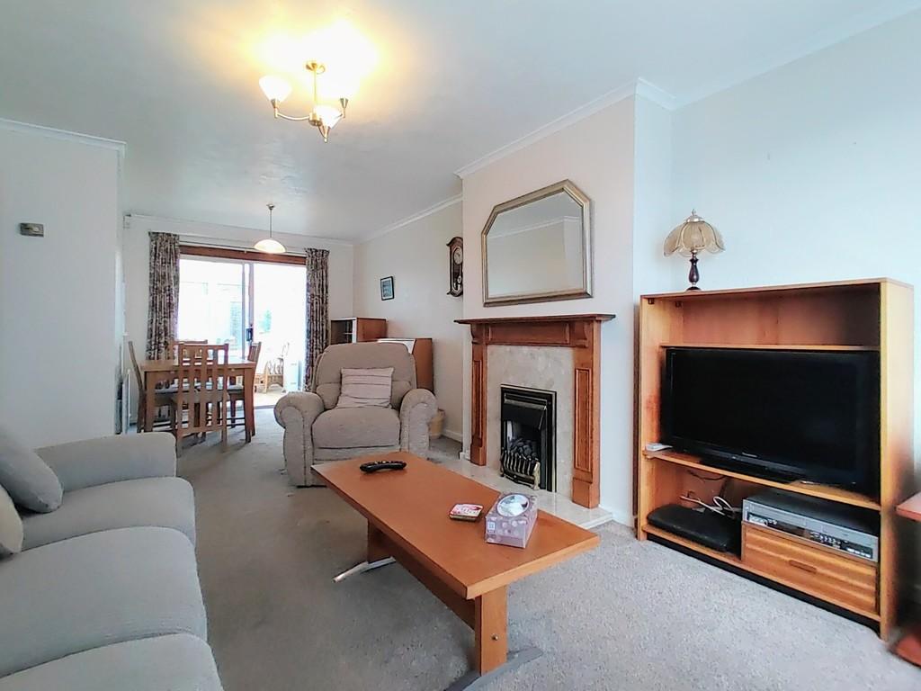 Middlebrook Crescent, Bradford 3 bed semidetached house for sale £