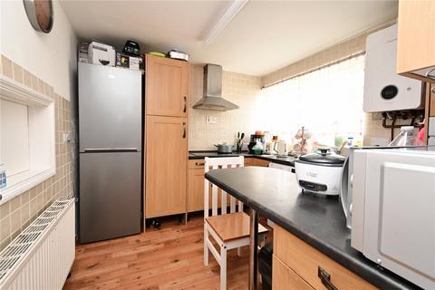 4 Avon Walk, Basingstoke, RG21 4DJ