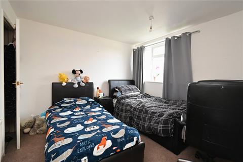 4 Avon Walk, Basingstoke, RG21 4DJ