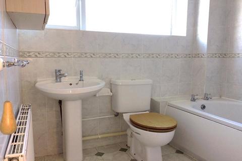 4 Avon Walk, Basingstoke, RG21 4DJ