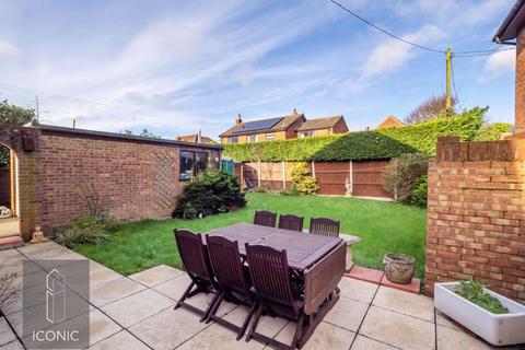 4 bedroom detached house for sale, Ollands Road, Reepham, Norwich
