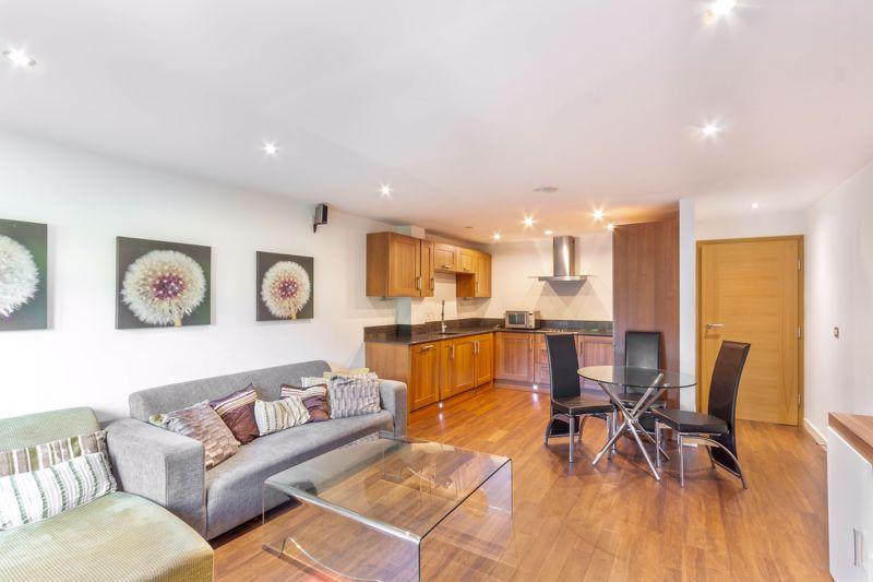 Elmfield Square, Gosforth, Newcastle upon Tyne 2 bed apartment for sale