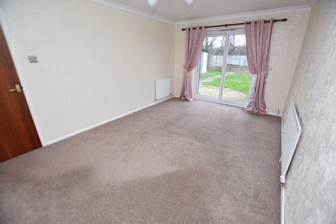 2 bedroom bungalow to rent, Blackburn Road, Herne Bay