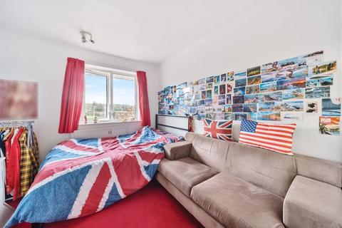 34 Beverley Crescent, Tonbridge, TN9 2RD