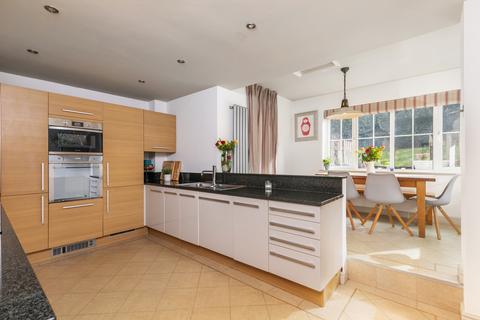 5 Ilex Close, Kings Worthy, Winchester, SO23 7TL