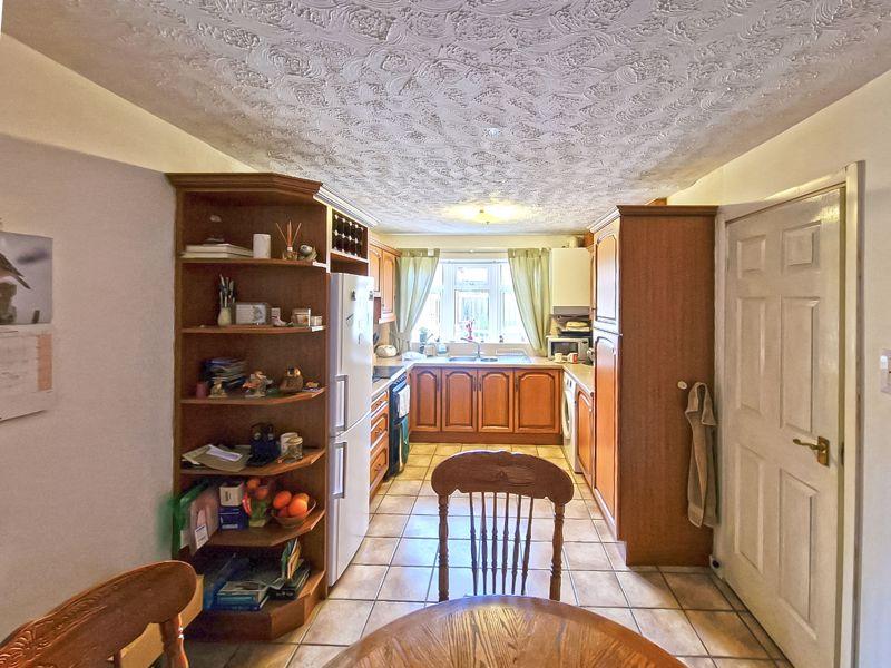 Dining kitchen