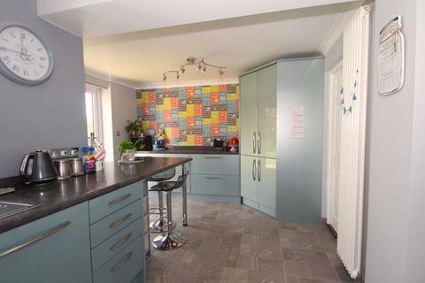 10 Demozay Close, Hawkinge, Folkestone, CT18 7PL
