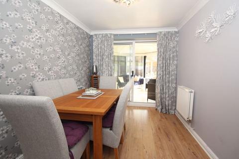 10 Demozay Close, Hawkinge, Folkestone, CT18 7PL