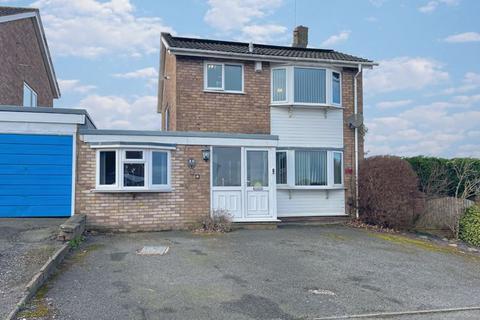 3 bedroom detached house for sale - Eastwood Avenue, Burntwood, WS7 2DX