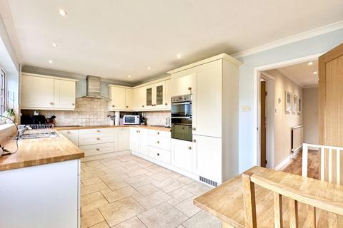 3 bedroom end of terrace house for sale, Honey Cottage, 8 Middle Barton Road, Duns Tew