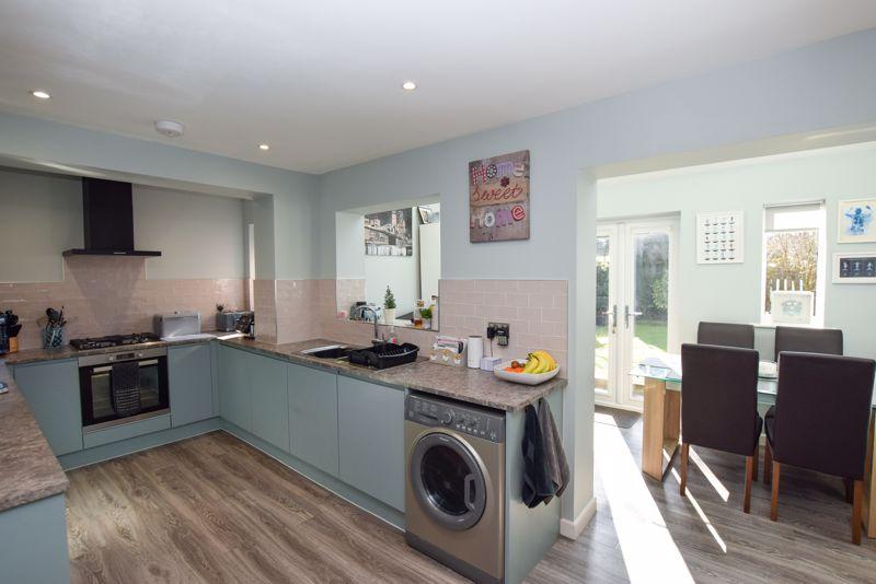 Coltsfoot Drive, Altrincham, WA14 5JY 3 bed semidetached house for