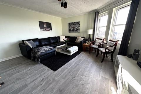 3 bedroom apartment for sale - Church View, Coatbridge