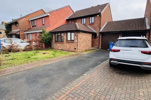 4 bedroom terraced house to rent, Cobb Close, Slough, SL3