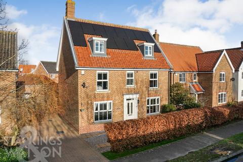 6 bedroom detached house for sale, New Road, Tacolneston, Norwich