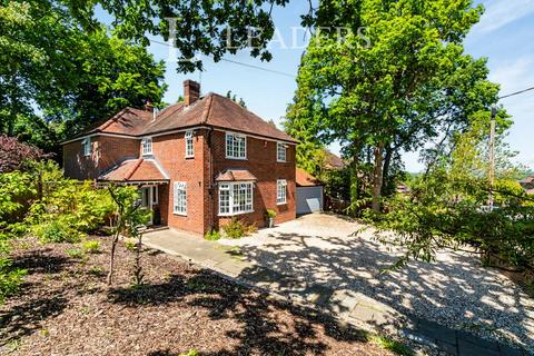 5 bedroom detached house to rent, Southern Road, West End