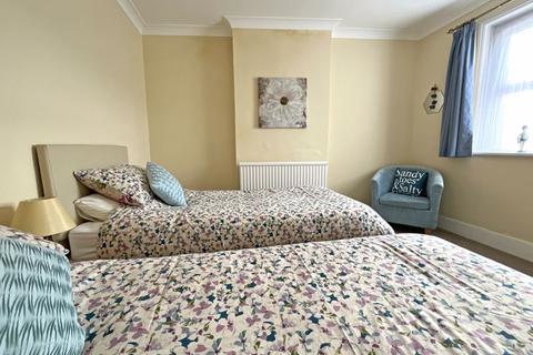 1 Cecil Terrace, Sidmouth, EX10 8BT