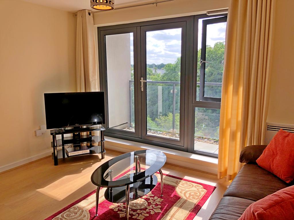 Cardinal Place, Woking 1 bed apartment £1,350 pcm (£312 pw)