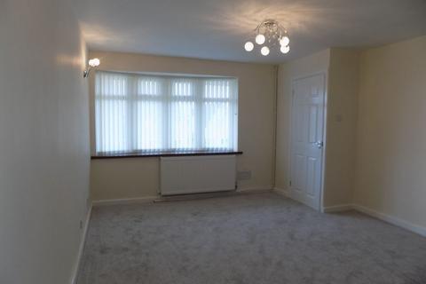 3 bedroom detached house to rent, Gleneagles Drive, Stafford ST16