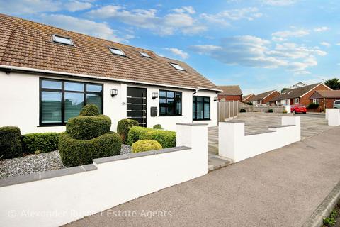26 Greenhill Gardens, Minster, Ramsgate, CT12 4EP