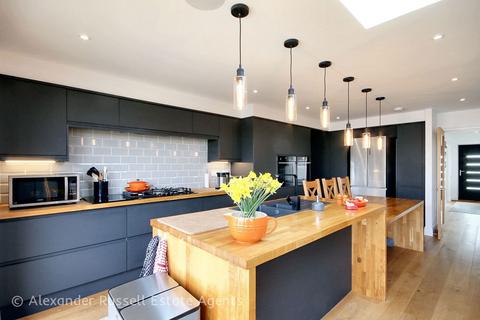 26 Greenhill Gardens, Minster, Ramsgate, CT12 4EP