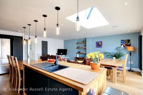 26 Greenhill Gardens, Minster, Ramsgate, CT12 4EP