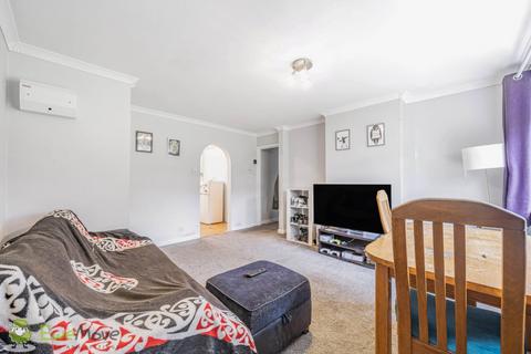 2 bedroom ground floor flat for sale, Strokins Road, Newbury RG20
