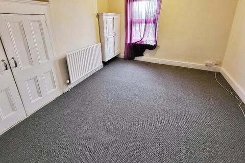 3 bedroom terraced house for sale, Loscoe Road, Carrington, Nottingham, NG5 2AW
