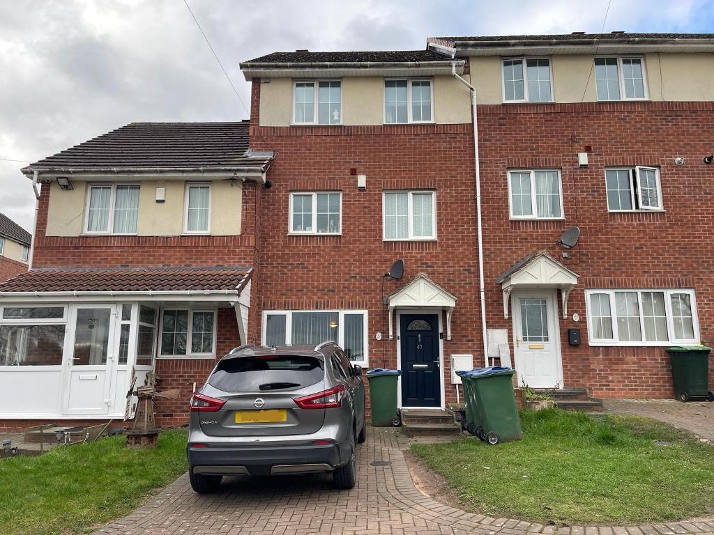 Denbigh Drive, West Bromwich, West... 3 bed terraced house £245,000