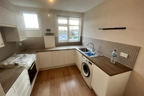 3 bedroom apartment to rent - Long Lane,, Hillingdon,, Greater London, UB10