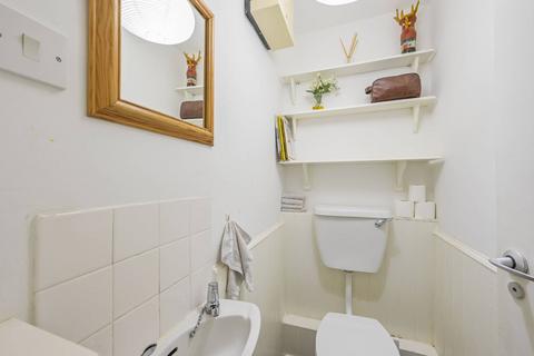 100 Burr Close, London, E1W 1ND