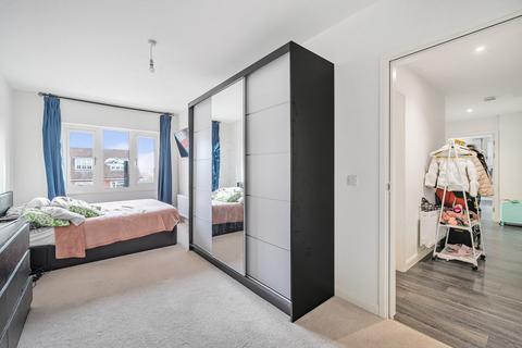 3 bedroom apartment for sale, Beulah Hill, London