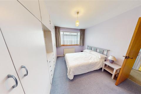 8 The Tyrells, Corringham, Stanford-le-hope, SS17 7QU