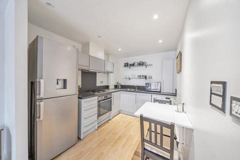 1 bedroom apartment for sale, High Street, Uxbridge, Middlesex