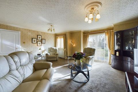 2 bedroom ground floor flat for sale, Roe Lane, Southport PR9