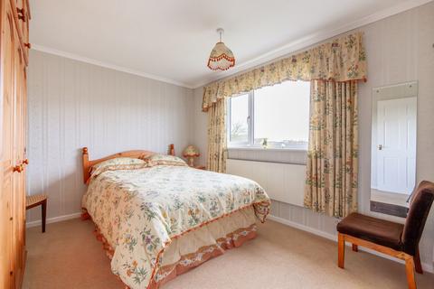 70 Alexander Drive, Cirencester, GL7 1UH