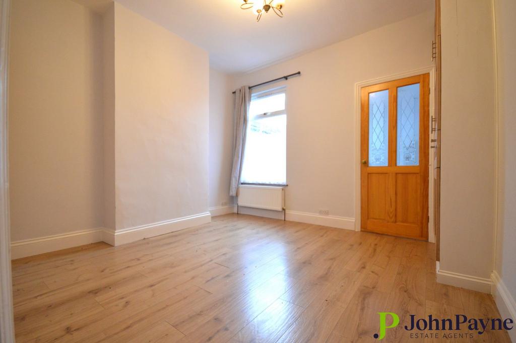 Mickleton Road, Earlsdon, Coventry... 2 bed terraced house to rent £