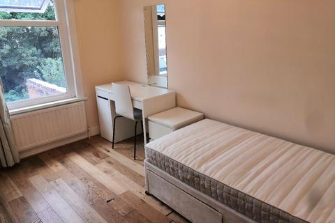 5 bedroom maisonette for sale - Waverley road ,Woolwich