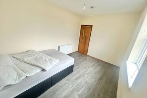 5 bedroom house share to rent - High Street, Strood Kent ME2