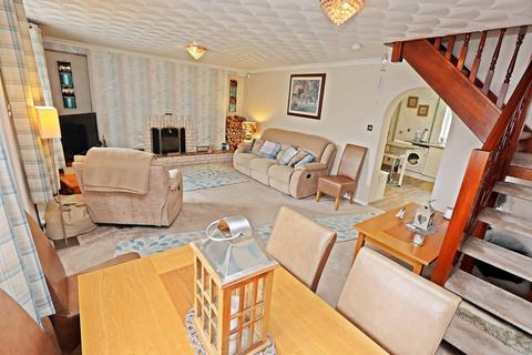 3 bedroom cottage for sale, Main Road, Pontypridd CF38