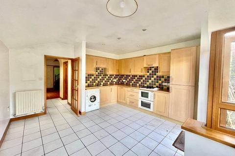 111 Heol Maengwyn, Machynlleth, SY20 8EF