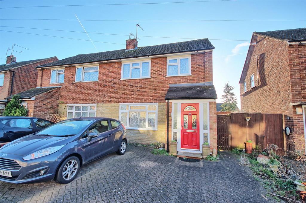 Tower Road, Ware SG12 3 bed semidetached house for sale £415,000