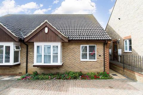 2 bedroom semi-detached bungalow to rent - Primrose Hill, Raunds NN9
