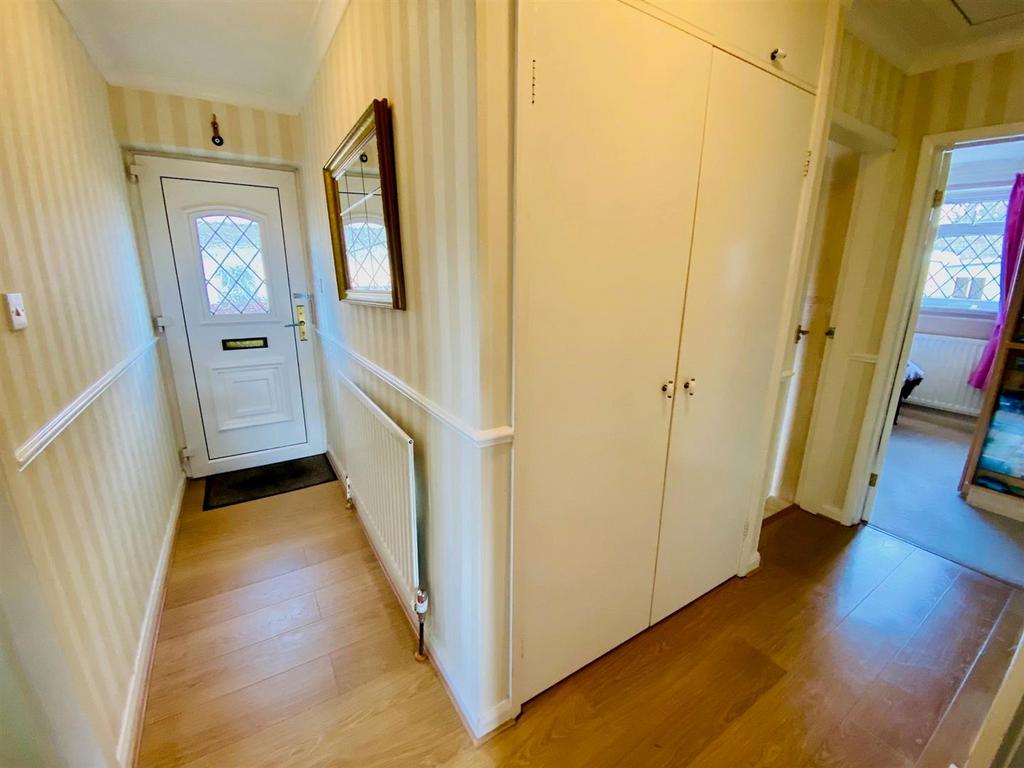 Shillbank view 4 hall.jpg